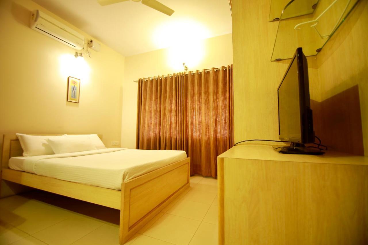 Falcon Suites Residency Road Bangalore Bagian luar foto